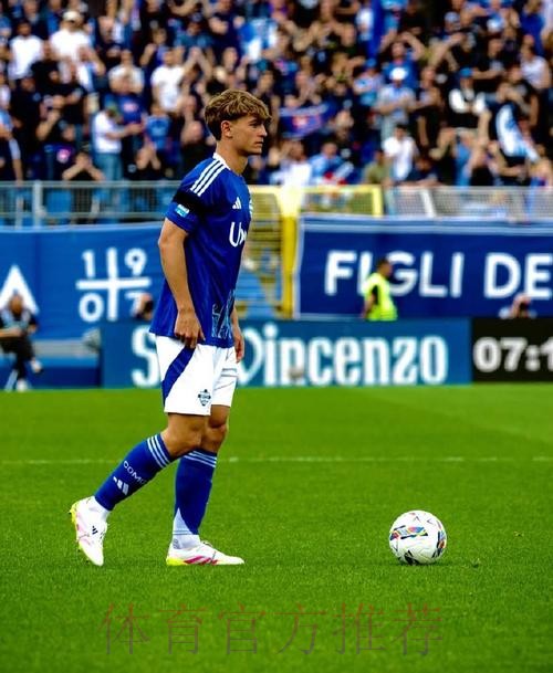 球迷问尼科明年加盟皇马吗？尼科：别胡闹了